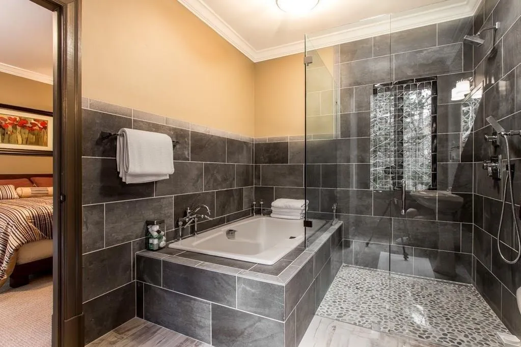 25 Pointe Ridge Drive, Atlanta, Georgia 30328, 4 Bedrooms Bedrooms, ,3 BathroomsBathrooms,Residential,Sold,25 Pointe Ridge Drive,6115283