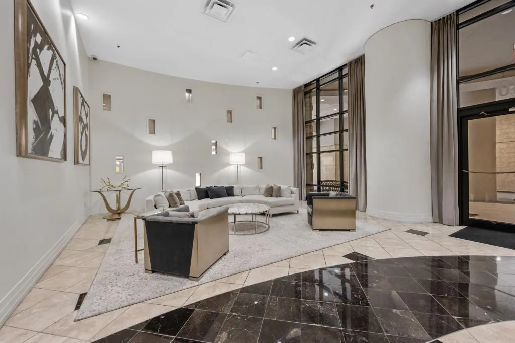 3040 Peachtree Road Nw Unit 211, Atlanta, Georgia 30305, 2 Bedrooms Bedrooms, 0 ,2 BathroomsBathrooms,Residential,For Sale,3040 Peachtree Road Nw Unit 211,7807837