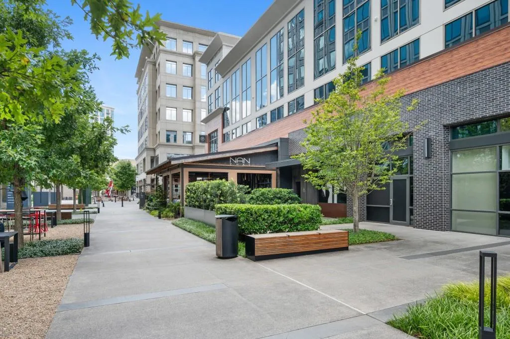 3040 Peachtree Road Nw Unit 211, Atlanta, Georgia 30305, 2 Bedrooms Bedrooms, 0 ,2 BathroomsBathrooms,Residential,For Sale,3040 Peachtree Road Nw Unit 211,7807837