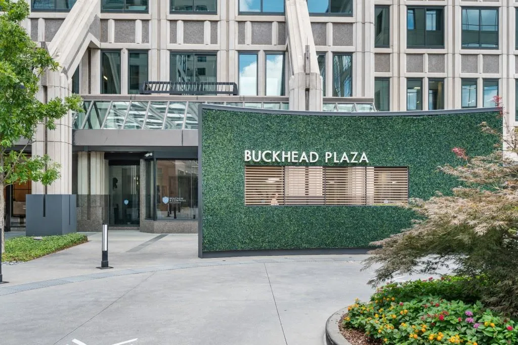 3040 Peachtree Road Nw Unit 211, Atlanta, Georgia 30305, 2 Bedrooms Bedrooms, 0 ,2 BathroomsBathrooms,Residential,For Sale,3040 Peachtree Road Nw Unit 211,7807837