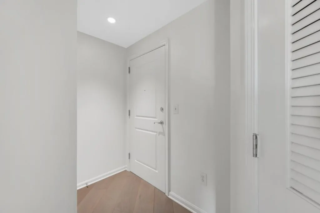 3040 Peachtree Road Nw Unit 211, Atlanta, Georgia 30305, 2 Bedrooms Bedrooms, 0 ,2 BathroomsBathrooms,Residential,For Sale,3040 Peachtree Road Nw Unit 211,7807837