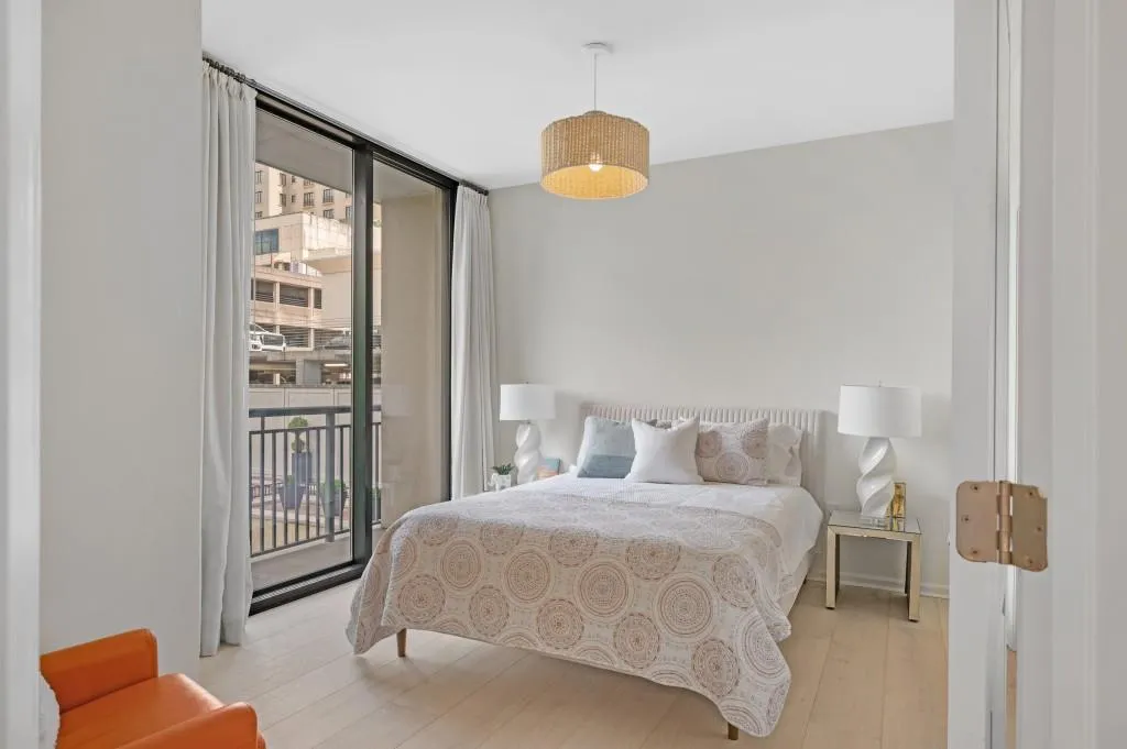 3040 Peachtree Road Nw Unit 211, Atlanta, Georgia 30305, 2 Bedrooms Bedrooms, 0 ,2 BathroomsBathrooms,Residential,For Sale,3040 Peachtree Road Nw Unit 211,7807837
