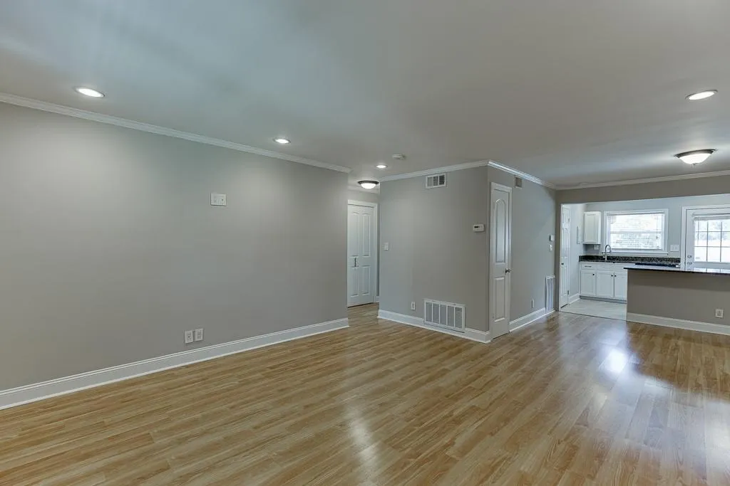 4282 Roswell Road Ne Unit D2, Atlanta, Georgia 30342, 2 Bedrooms Bedrooms, ,2 BathroomsBathrooms,Residential,For Sale,4282 Roswell Road Ne Unit D2,7668807 4282 Roswell Road Ne Unit D2, Atlanta, Georgia 30342, 2 Bedrooms Bedrooms, ,2 BathroomsBathrooms,Residential,For Sale,4282 Roswell Road Ne Unit D2,7668807