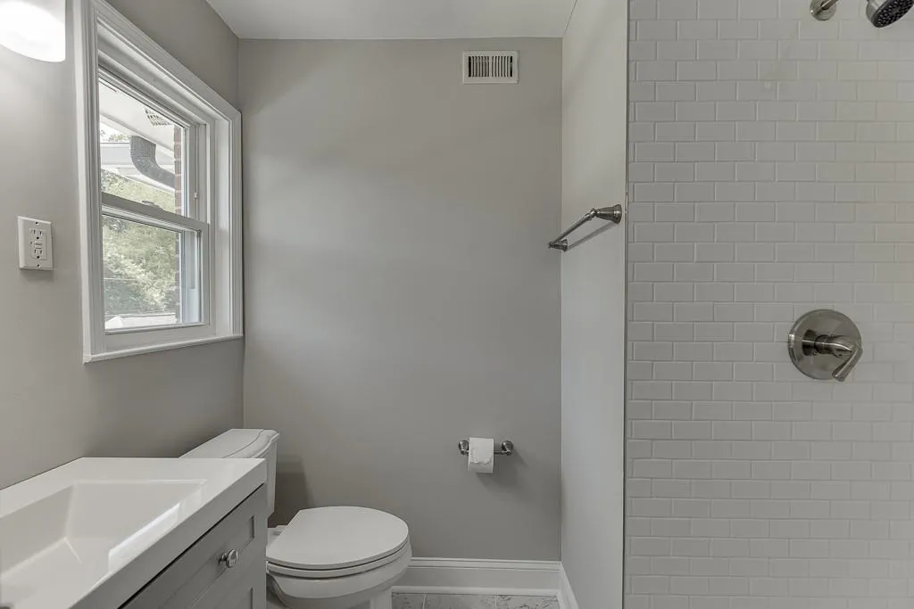 4282 Roswell Road Ne Unit D2, Atlanta, Georgia 30342, 2 Bedrooms Bedrooms, ,2 BathroomsBathrooms,Residential,For Sale,4282 Roswell Road Ne Unit D2,7668807 4282 Roswell Road Ne Unit D2, Atlanta, Georgia 30342, 2 Bedrooms Bedrooms, ,2 BathroomsBathrooms,Residential,For Sale,4282 Roswell Road Ne Unit D2,7668807