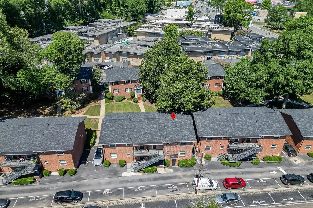 4282 Roswell Road Ne Unit D2, Atlanta, Georgia 30342, 2 Bedrooms Bedrooms, ,2 BathroomsBathrooms,Residential,For Sale,4282 Roswell Road Ne Unit D2,7668807 4282 Roswell Road Ne Unit D2, Atlanta, Georgia 30342, 2 Bedrooms Bedrooms, ,2 BathroomsBathrooms,Residential,For Sale,4282 Roswell Road Ne Unit D2,7668807