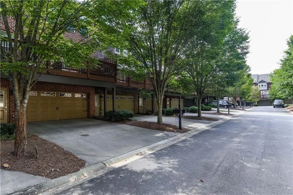 71 High Top Lane, Atlanta, Georgia 30328, 3 Bedrooms Bedrooms, ,3 BathroomsBathrooms,Residential,Sold,71 High Top Lane,5898085