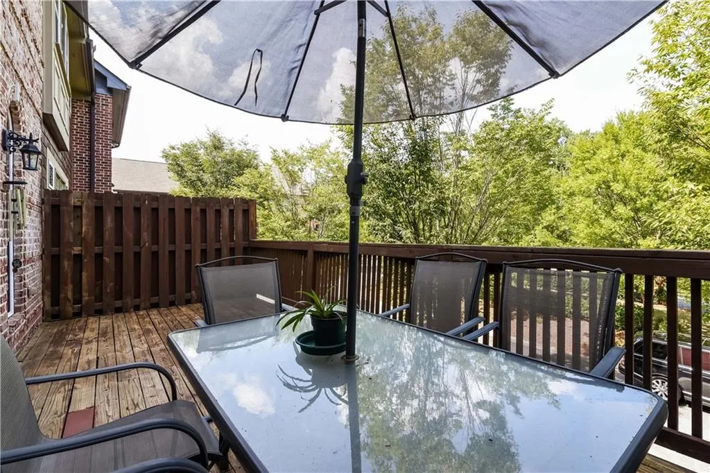 71 High Top Lane, Atlanta, Georgia 30328, 3 Bedrooms Bedrooms, ,3 BathroomsBathrooms,Residential,Sold,71 High Top Lane,5898085