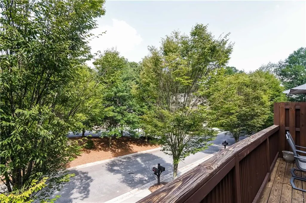71 High Top Lane, Atlanta, Georgia 30328, 3 Bedrooms Bedrooms, ,3 BathroomsBathrooms,Residential,Sold,71 High Top Lane,5898085