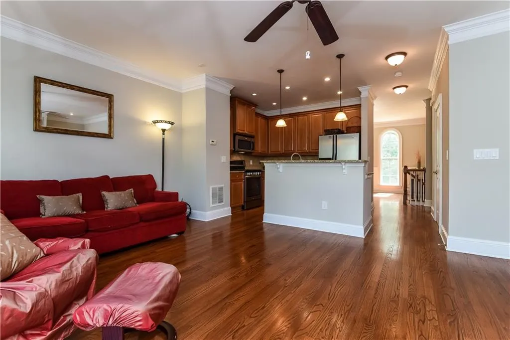 71 High Top Lane, Atlanta, Georgia 30328, 3 Bedrooms Bedrooms, ,3 BathroomsBathrooms,Residential,Sold,71 High Top Lane,5898085