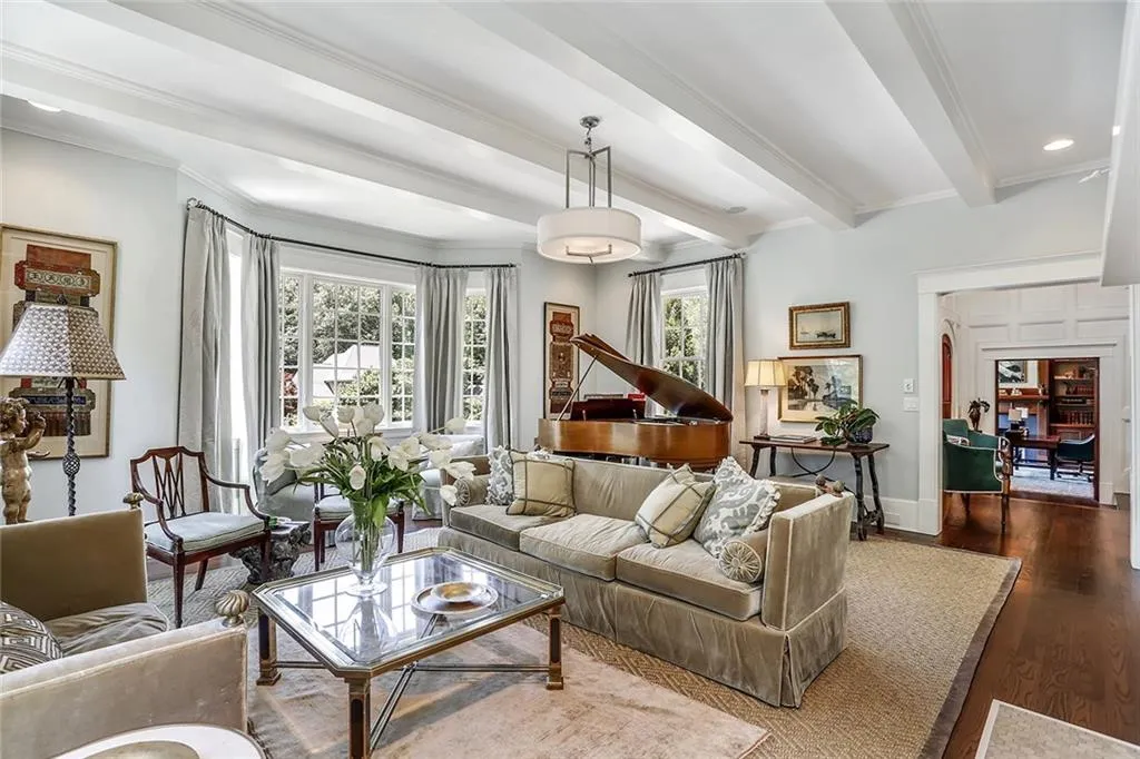 2875 Mabry Lane Ne, Brookhaven, Georgia 30319, 5 Bedrooms Bedrooms, ,4 BathroomsBathrooms,Residential,Sold,2875 Mabry Lane Ne,5692819