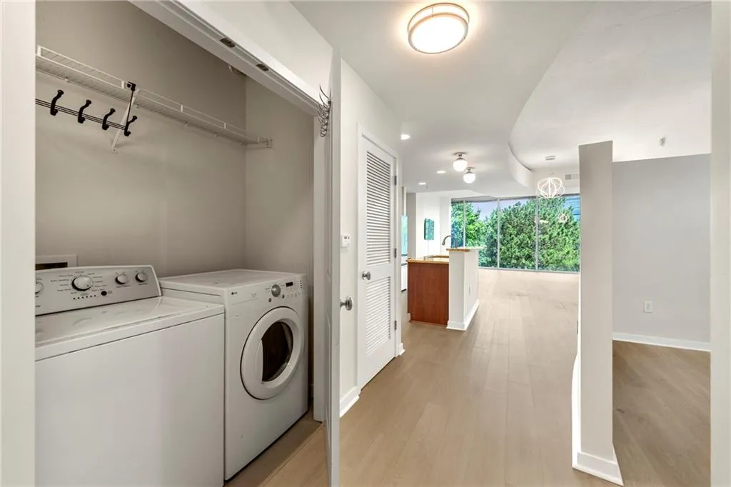 3300 Windy Ridge Parkway Se Unit 809, Atlanta, Georgia 30339, 2 Bedrooms Bedrooms, ,2 BathroomsBathrooms,Residential,For Sale,3300 Windy Ridge Parkway Se Unit 809,7594504
