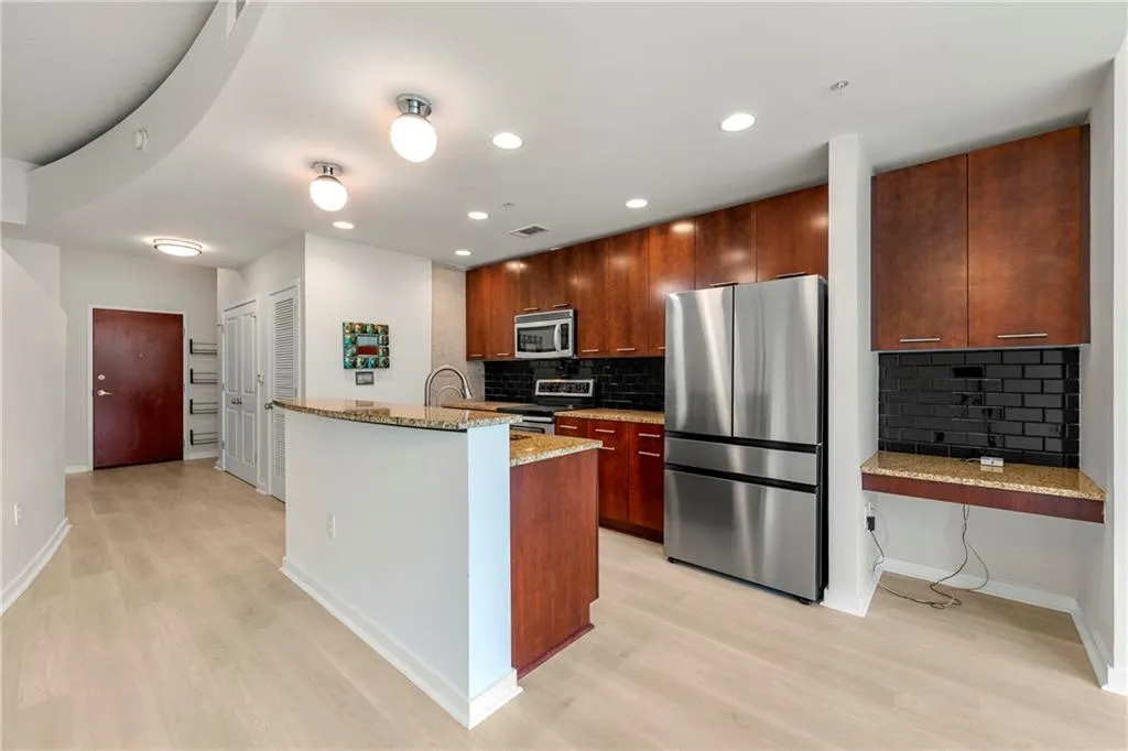3300 Windy Ridge Parkway Se Unit 809, Atlanta, Georgia 30339, 2 Bedrooms Bedrooms, ,2 BathroomsBathrooms,Residential,For Sale,3300 Windy Ridge Parkway Se Unit 809,7594504