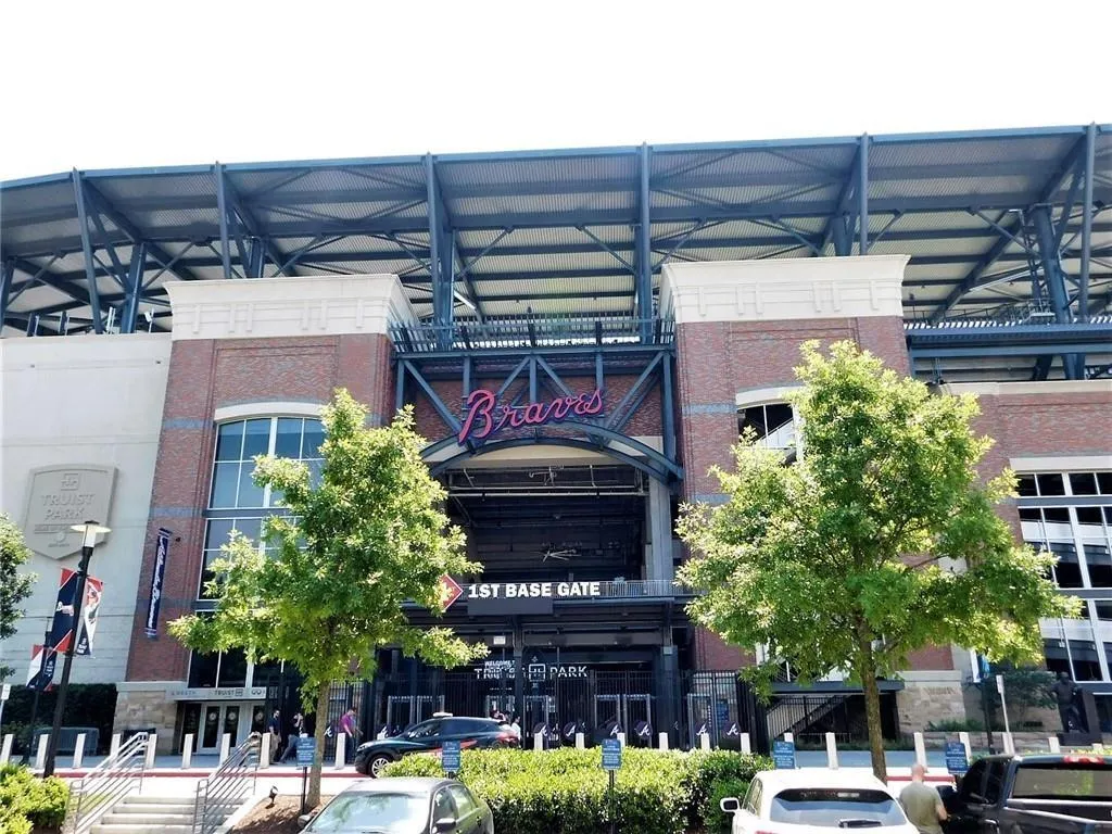 Braves Stadium is a short walk from Horizon.