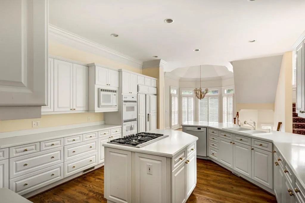 730 Heards Ferry Road, Sandy Springs, Georgia 30328, 4 Bedrooms Bedrooms, ,4 BathroomsBathrooms,Residential,Sold,730 Heards Ferry Road,7251046