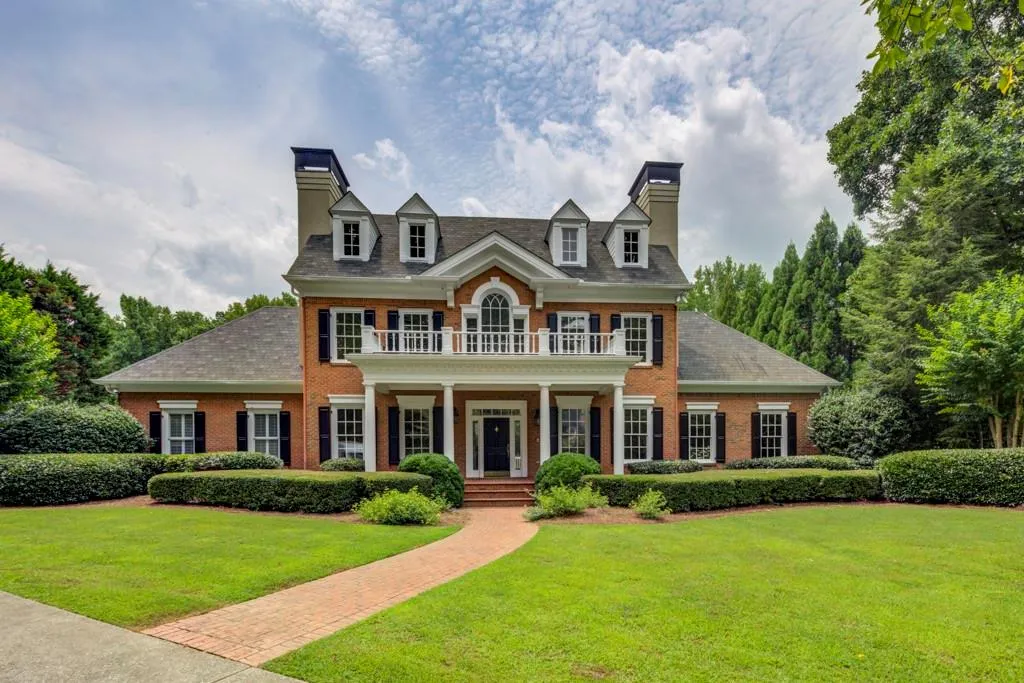 730 Heards Ferry Road, Sandy Springs, Georgia 30328, 4 Bedrooms Bedrooms, ,4 BathroomsBathrooms,Residential,Sold,730 Heards Ferry Road,7251046