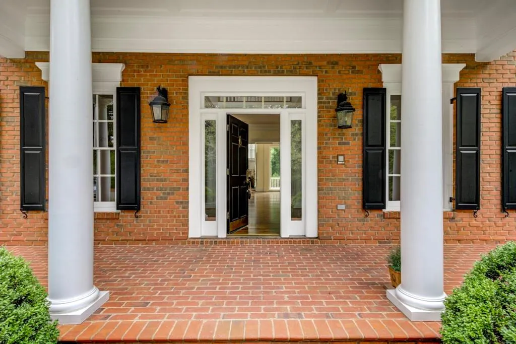 730 Heards Ferry Road, Sandy Springs, Georgia 30328, 4 Bedrooms Bedrooms, ,4 BathroomsBathrooms,Residential,Sold,730 Heards Ferry Road,7251046