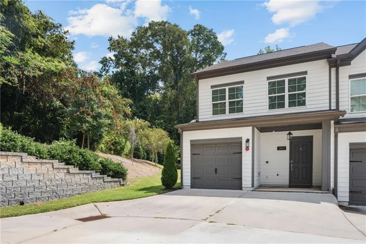 2893 Royal Heights Drive, Atlanta, Georgia 30318