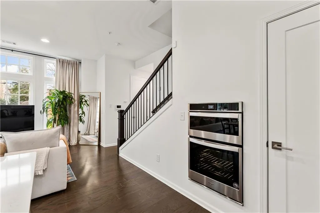 6602 Sterling Drive, Sandy Springs, Georgia 30328, 1 Bedroom Bedrooms, ,1 BathroomBathrooms,Residential,Sold,6602 Sterling Drive,7008608