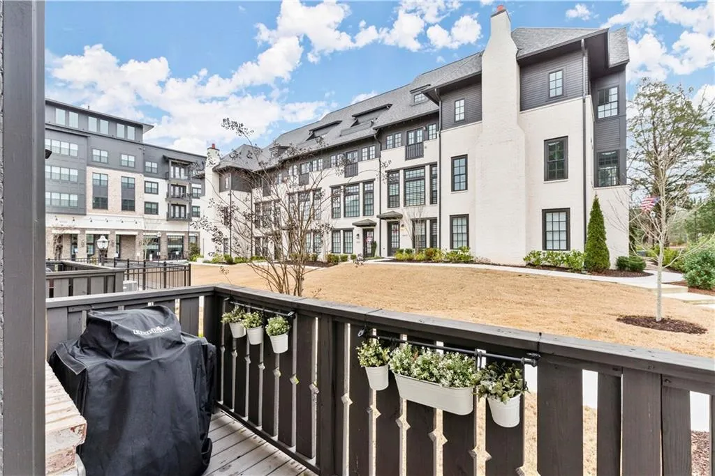 6602 Sterling Drive, Sandy Springs, Georgia 30328, 1 Bedroom Bedrooms, ,1 BathroomBathrooms,Residential,Sold,6602 Sterling Drive,7008608