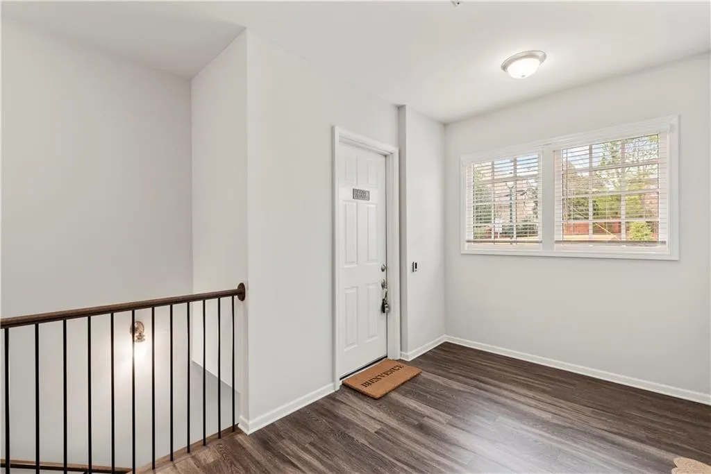 6602 Sterling Drive, Sandy Springs, Georgia 30328, 1 Bedroom Bedrooms, ,1 BathroomBathrooms,Residential,Sold,6602 Sterling Drive,7008608