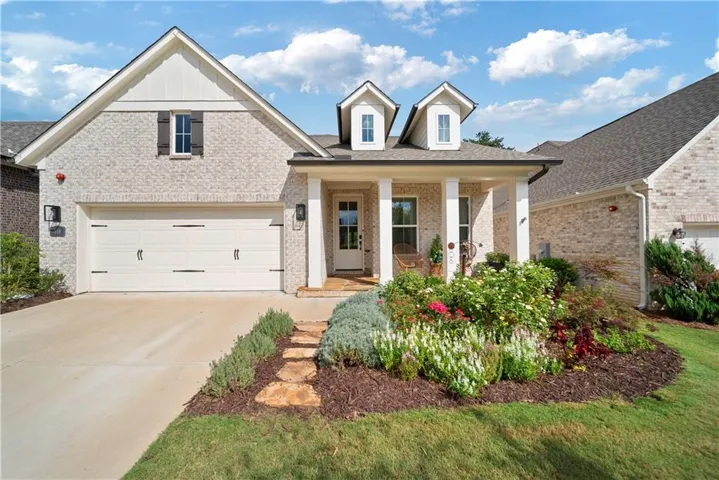 318 Carriage Glen Lane, Woodstock, Georgia 30188