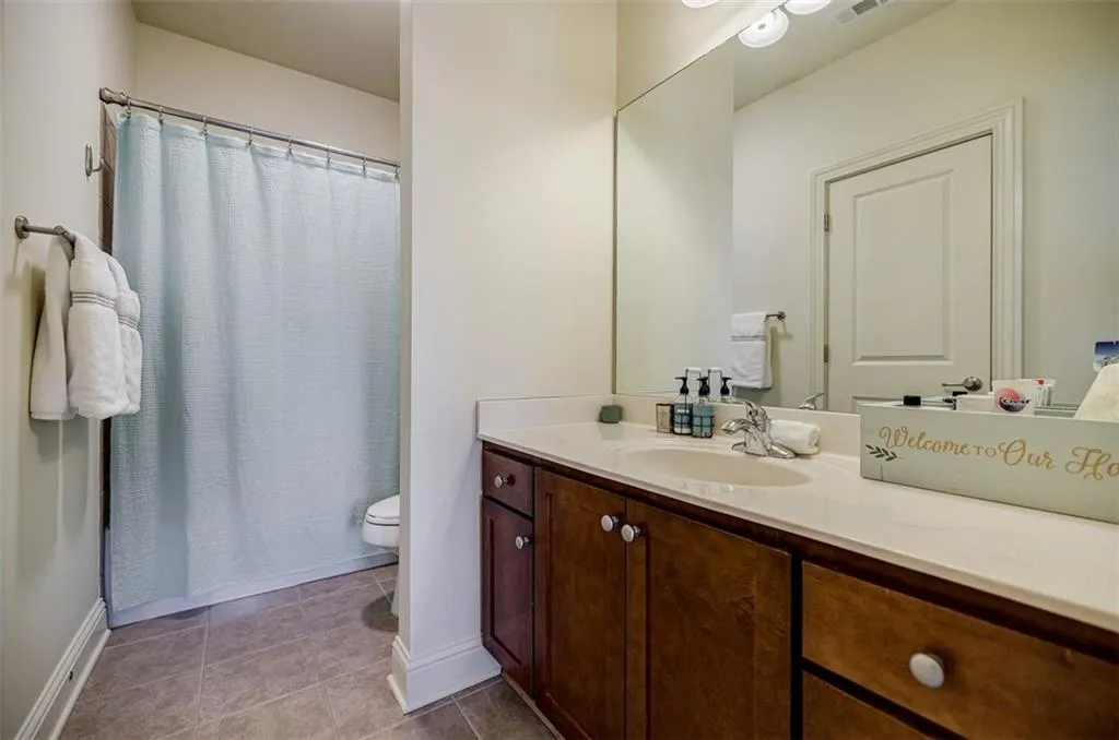 274 Le Gran Bend, Sandy Springs, Georgia 30328, 2 Bedrooms Bedrooms, ,2 BathroomsBathrooms,Residential,Sold,274 Le Gran Bend,7030812