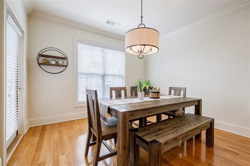 274 Le Gran Bend, Sandy Springs, Georgia 30328, 2 Bedrooms Bedrooms, ,2 BathroomsBathrooms,Residential,Sold,274 Le Gran Bend,7030812