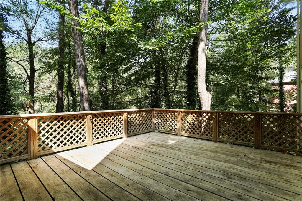 200 River Pass Trail, Sandy Springs, Georgia 30350, 5 Bedrooms Bedrooms, ,4 BathroomsBathrooms,Residential,Sold,200 River Pass Trail,6625268