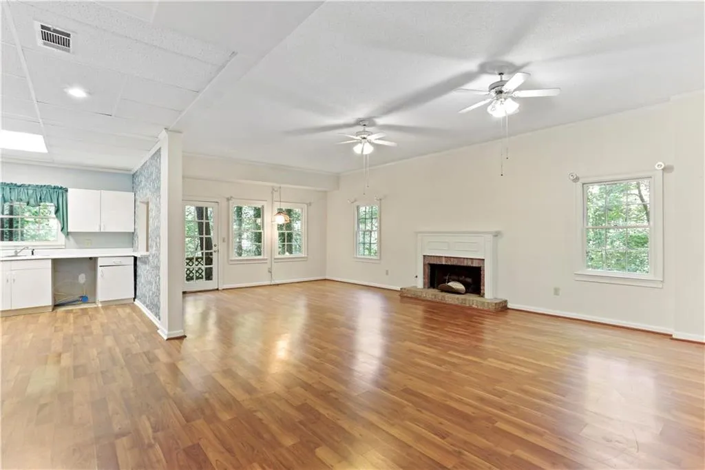 200 River Pass Trail, Sandy Springs, Georgia 30350, 5 Bedrooms Bedrooms, ,4 BathroomsBathrooms,Residential,Sold,200 River Pass Trail,6625268