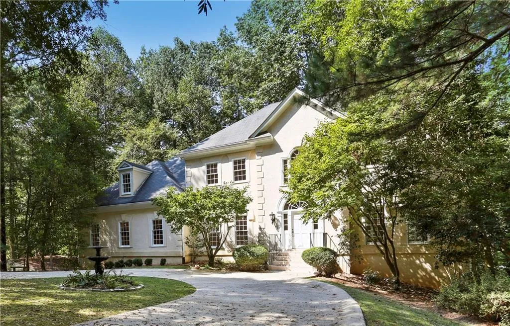200 River Pass Trail, Sandy Springs, Georgia 30350, 5 Bedrooms Bedrooms, ,4 BathroomsBathrooms,Residential,Sold,200 River Pass Trail,6625268