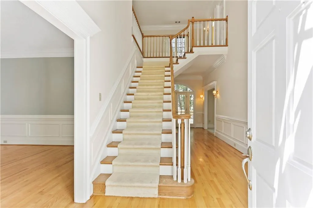 200 River Pass Trail, Sandy Springs, Georgia 30350, 5 Bedrooms Bedrooms, ,4 BathroomsBathrooms,Residential,Sold,200 River Pass Trail,6625268