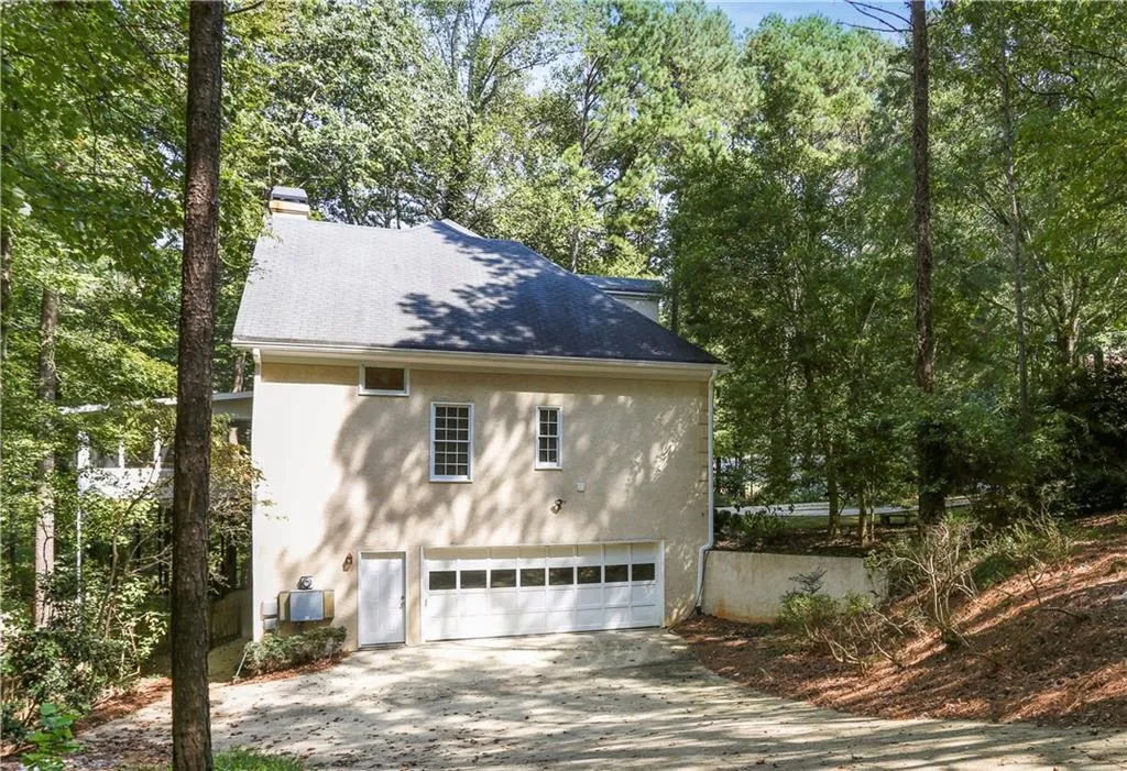 200 River Pass Trail, Sandy Springs, Georgia 30350, 5 Bedrooms Bedrooms, ,4 BathroomsBathrooms,Residential,Sold,200 River Pass Trail,6625268