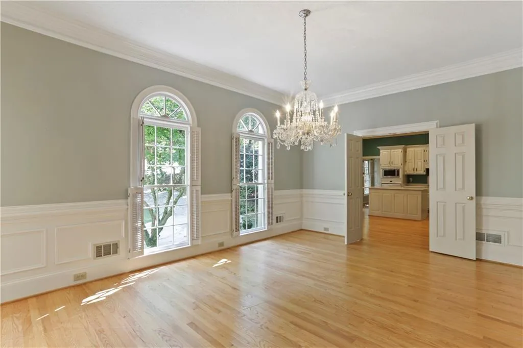 200 River Pass Trail, Sandy Springs, Georgia 30350, 5 Bedrooms Bedrooms, ,4 BathroomsBathrooms,Residential,Sold,200 River Pass Trail,6625268