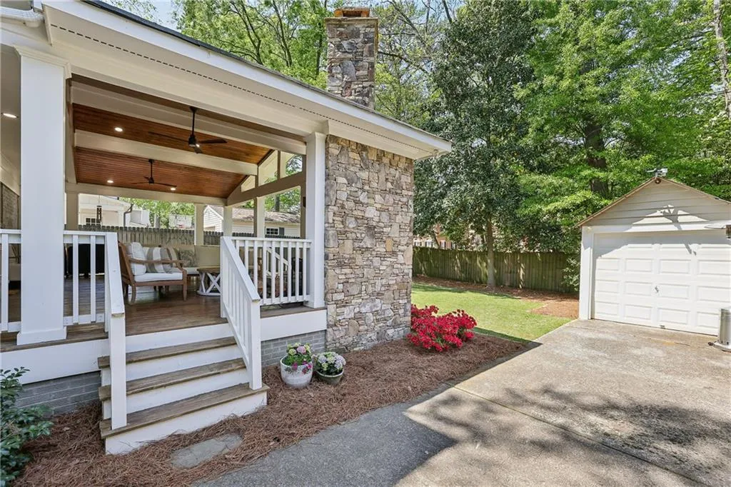 2874 Elliott Circle Ne, Atlanta, Georgia 30305, 3 Bedrooms Bedrooms, ,3 BathroomsBathrooms,Residential,For Sale,2874 Elliott Circle Ne,7623465