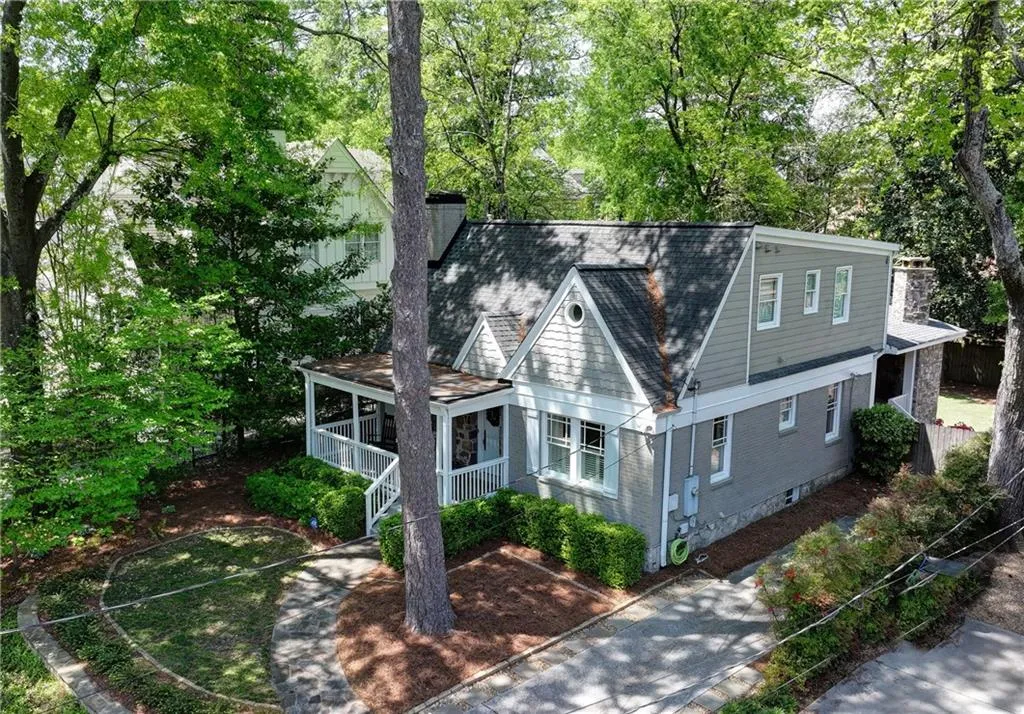 2874 Elliott Circle Ne, Atlanta, Georgia 30305, 3 Bedrooms Bedrooms, ,3 BathroomsBathrooms,Residential,For Sale,2874 Elliott Circle Ne,7623465