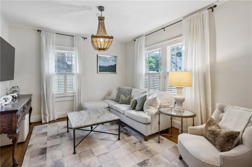 2874 Elliott Circle Ne, Atlanta, Georgia 30305, 3 Bedrooms Bedrooms, ,3 BathroomsBathrooms,Residential,For Sale,2874 Elliott Circle Ne,7623465