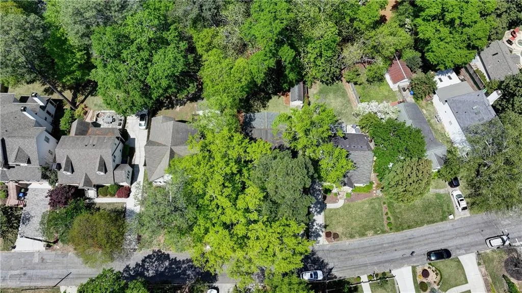 2874 Elliott Circle Ne, Atlanta, Georgia 30305, 3 Bedrooms Bedrooms, ,3 BathroomsBathrooms,Residential,For Sale,2874 Elliott Circle Ne,7623465