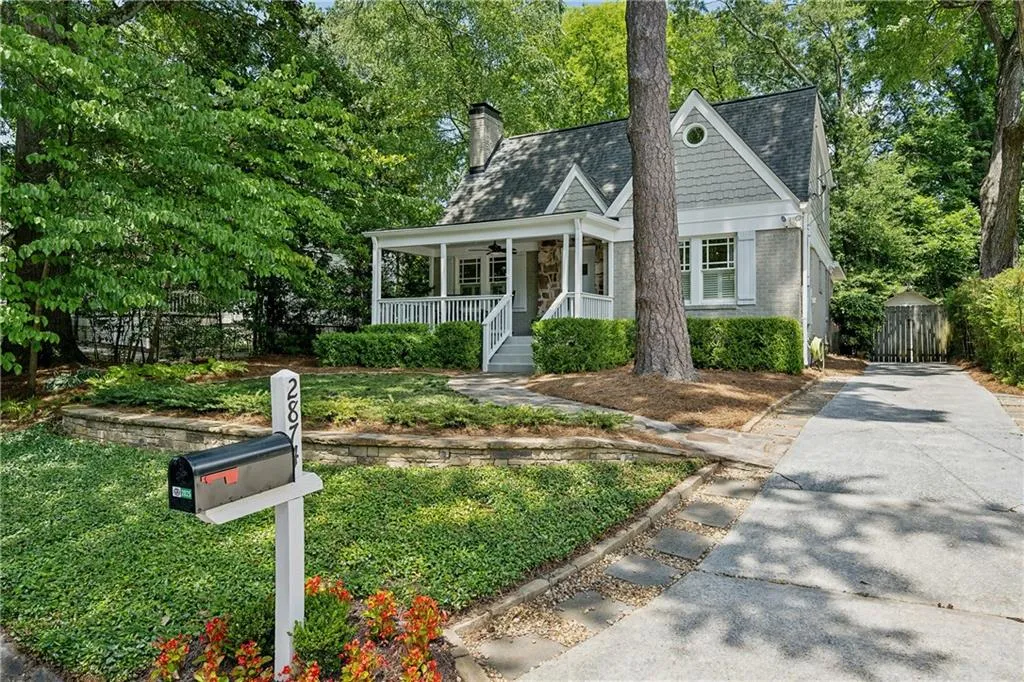 2874 Elliott Circle Ne, Atlanta, Georgia 30305, 3 Bedrooms Bedrooms, ,3 BathroomsBathrooms,Residential,For Sale,2874 Elliott Circle Ne,7623465