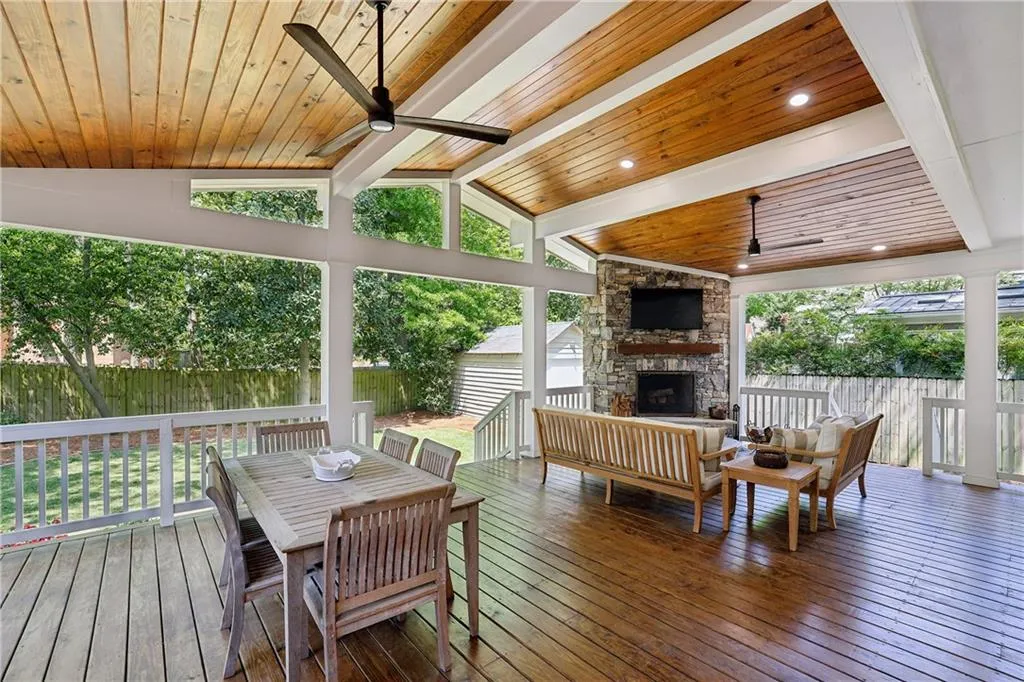 2874 Elliott Circle Ne, Atlanta, Georgia 30305, 3 Bedrooms Bedrooms, ,3 BathroomsBathrooms,Residential,For Sale,2874 Elliott Circle Ne,7623465
