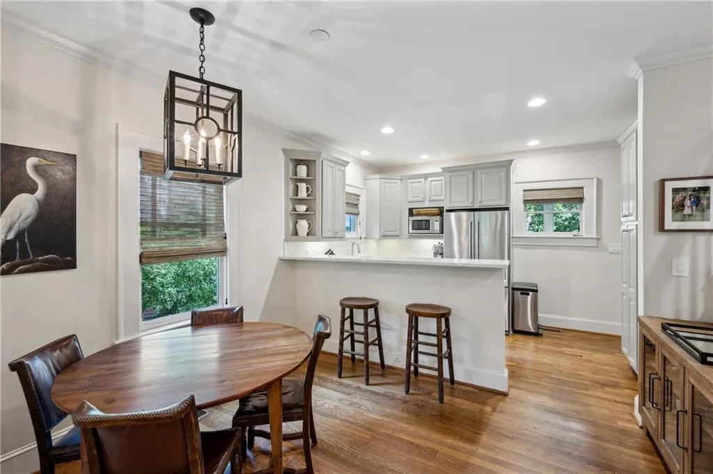 2874 Elliott Circle Ne, Atlanta, Georgia 30305, 3 Bedrooms Bedrooms, ,3 BathroomsBathrooms,Residential,For Sale,2874 Elliott Circle Ne,7623465