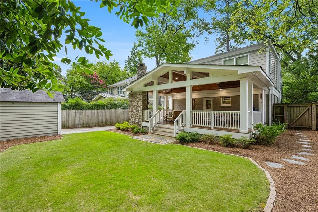 2874 Elliott Circle Ne, Atlanta, Georgia 30305, 3 Bedrooms Bedrooms, ,3 BathroomsBathrooms,Residential,For Sale,2874 Elliott Circle Ne,7623465