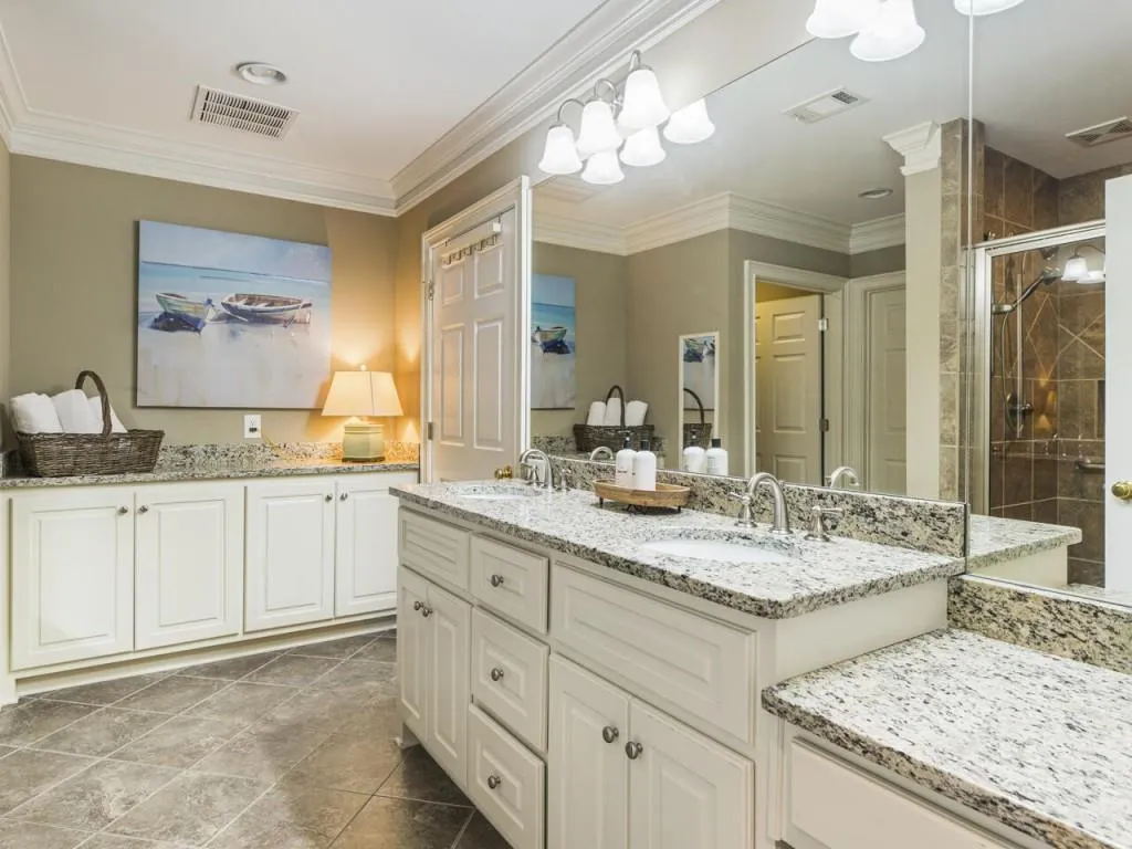 8410 Lazy Oaks Court, Sandy Springs, Georgia 30350, 5 Bedrooms Bedrooms, ,6 BathroomsBathrooms,Residential,Sold,8410 Lazy Oaks Court,7241684