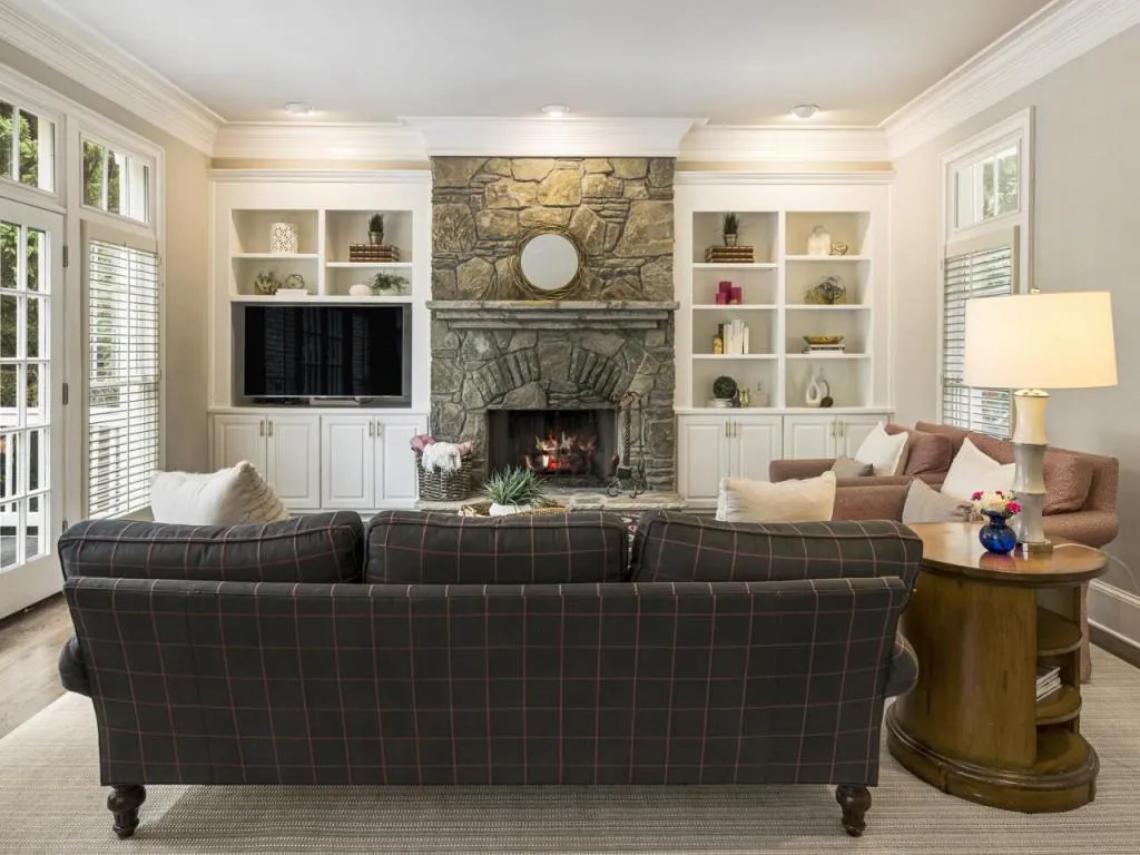 8410 Lazy Oaks Court, Sandy Springs, Georgia 30350, 5 Bedrooms Bedrooms, ,6 BathroomsBathrooms,Residential,Sold,8410 Lazy Oaks Court,7241684