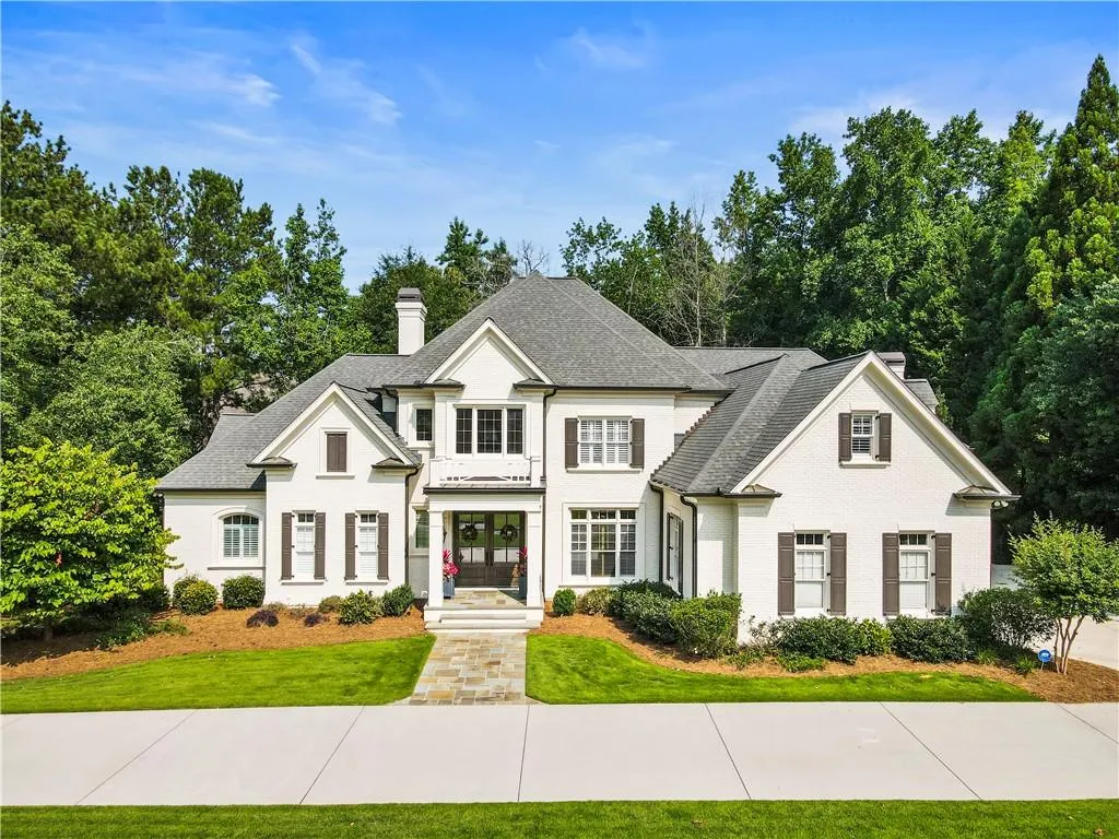 8410 Lazy Oaks Court, Sandy Springs, Georgia 30350, 5 Bedrooms Bedrooms, ,6 BathroomsBathrooms,Residential,Sold,8410 Lazy Oaks Court,7241684