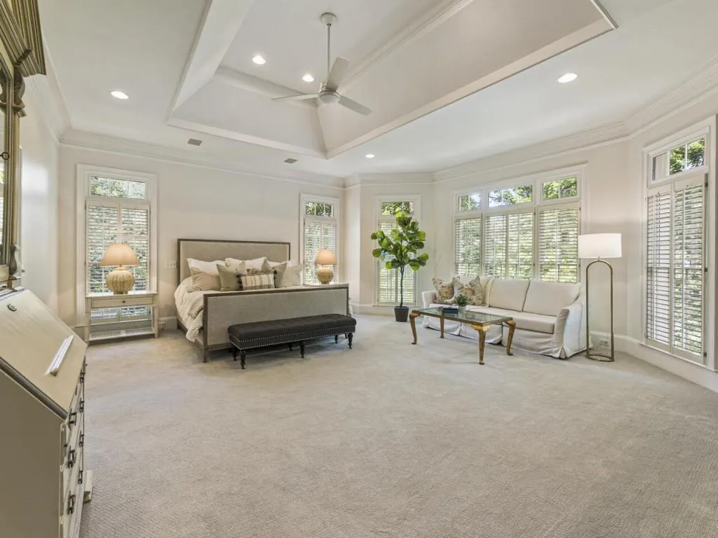 8410 Lazy Oaks Court, Sandy Springs, Georgia 30350, 5 Bedrooms Bedrooms, ,6 BathroomsBathrooms,Residential,Sold,8410 Lazy Oaks Court,7241684