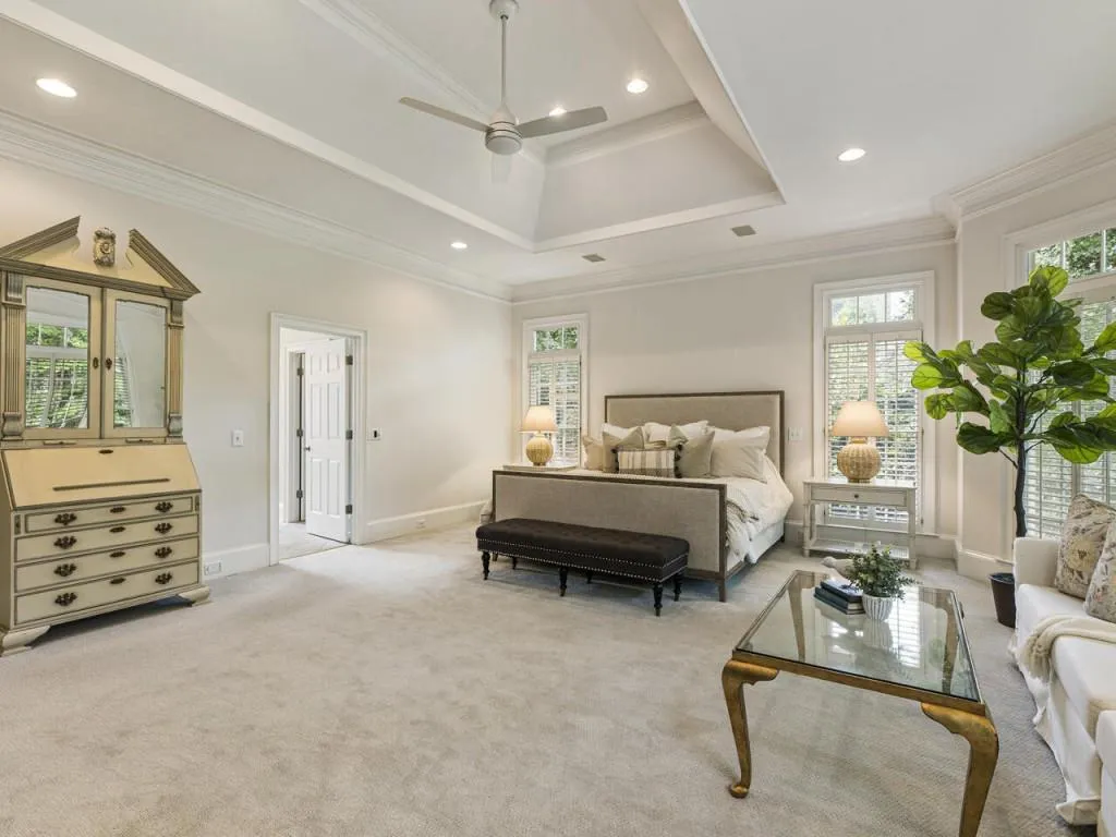 8410 Lazy Oaks Court, Sandy Springs, Georgia 30350, 5 Bedrooms Bedrooms, ,6 BathroomsBathrooms,Residential,Sold,8410 Lazy Oaks Court,7241684