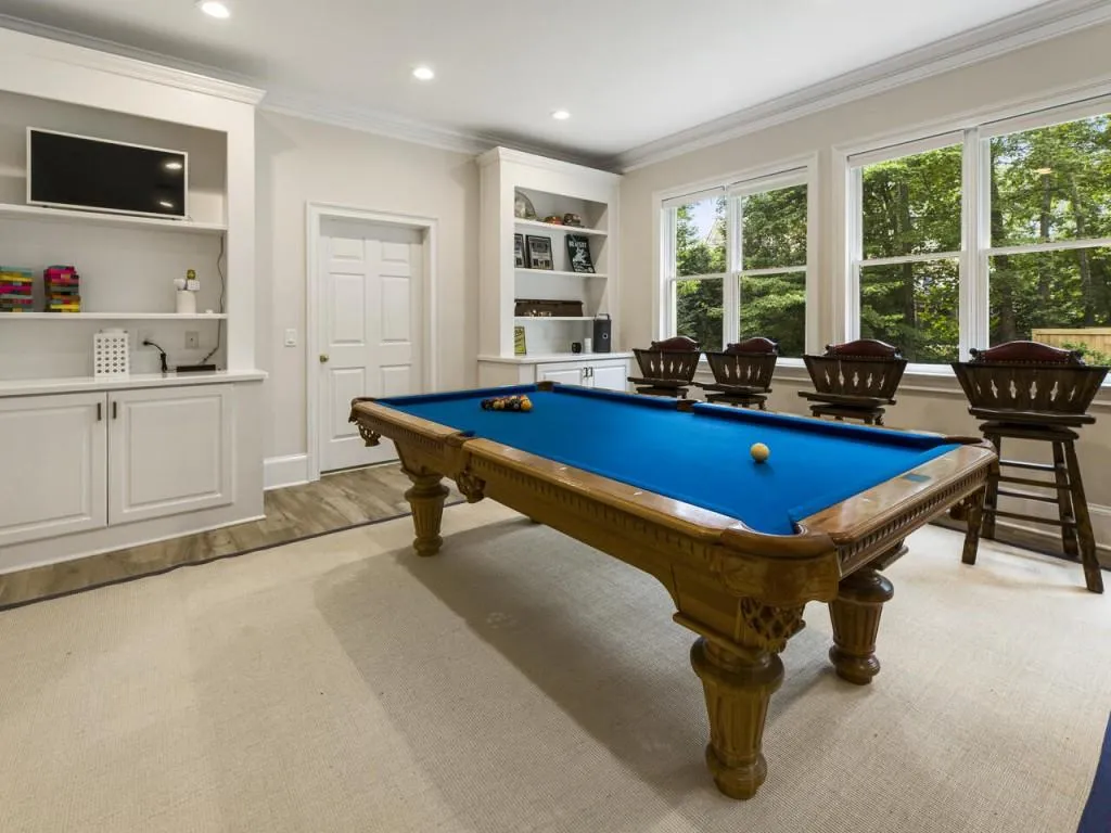 8410 Lazy Oaks Court, Sandy Springs, Georgia 30350, 5 Bedrooms Bedrooms, ,6 BathroomsBathrooms,Residential,Sold,8410 Lazy Oaks Court,7241684