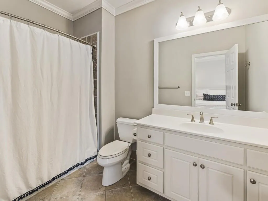 8410 Lazy Oaks Court, Sandy Springs, Georgia 30350, 5 Bedrooms Bedrooms, ,6 BathroomsBathrooms,Residential,Sold,8410 Lazy Oaks Court,7241684