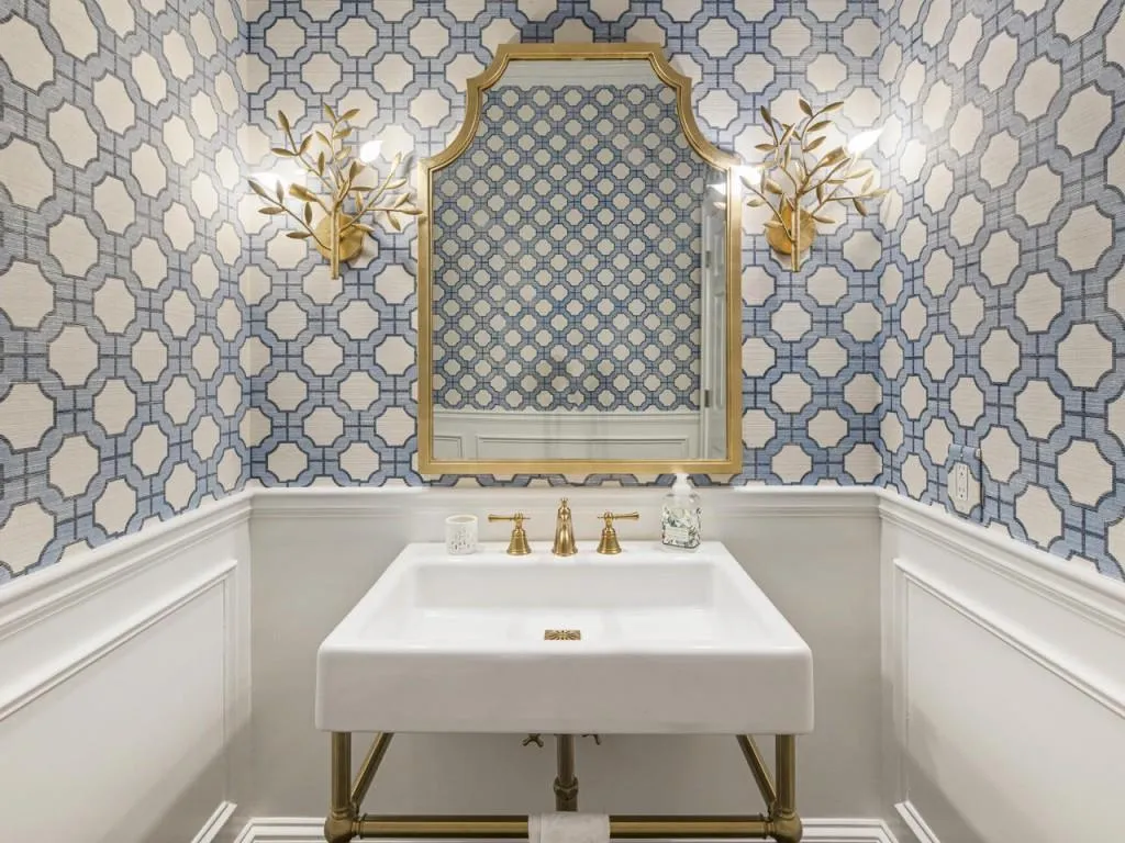 8410 Lazy Oaks Court, Sandy Springs, Georgia 30350, 5 Bedrooms Bedrooms, ,6 BathroomsBathrooms,Residential,Sold,8410 Lazy Oaks Court,7241684