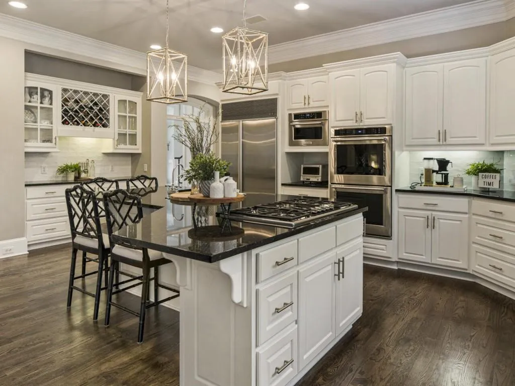 8410 Lazy Oaks Court, Sandy Springs, Georgia 30350, 5 Bedrooms Bedrooms, ,6 BathroomsBathrooms,Residential,Sold,8410 Lazy Oaks Court,7241684